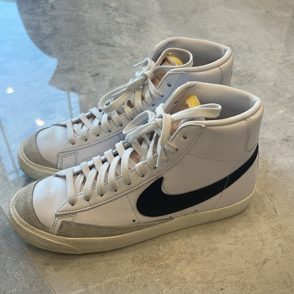 Nike Blazer Mid ‘77 VNTG - Size Women’s US 8.5, Men’s US 7 - Picture 5 of 12